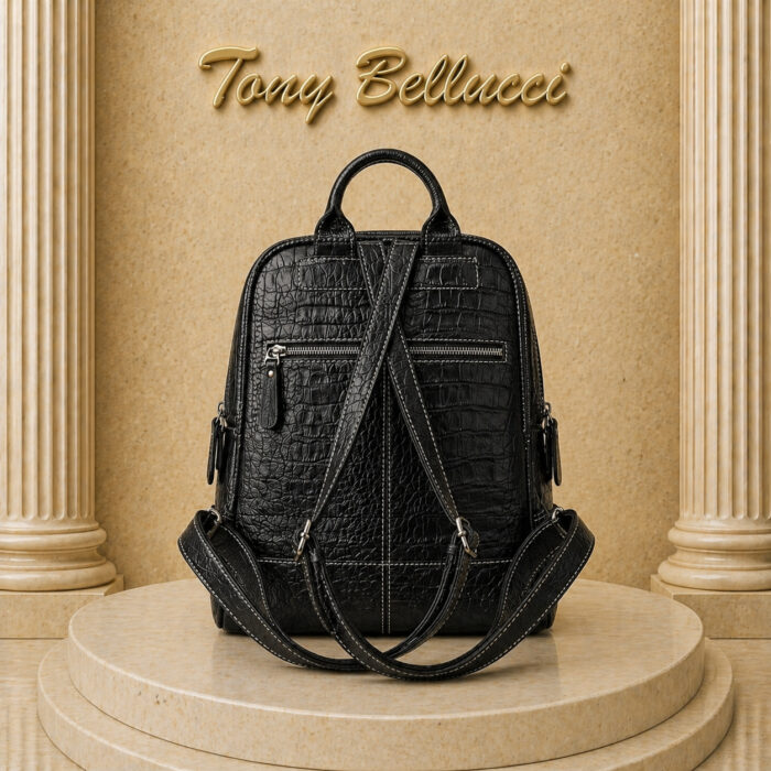 Задна страна на черна дамска раница кроко Tony Bellucci - заден джоб с цип и регулируеми презрамки